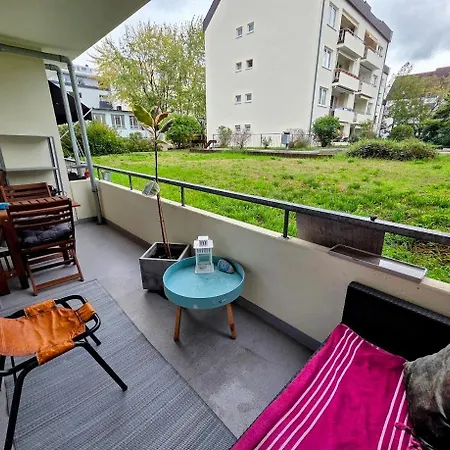 Διαμέρισμα Design-wohnung Im Zentrum Mit Balkon Und Parkplatz