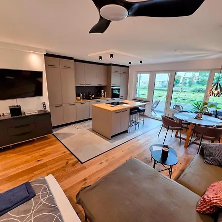 Design-wohnung Im Zentrum Mit Balkon Und Parkplatz * Όφενμπαχ