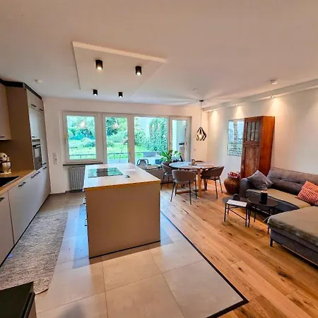 Design-wohnung Im Zentrum Mit Balkon Und Parkplatz